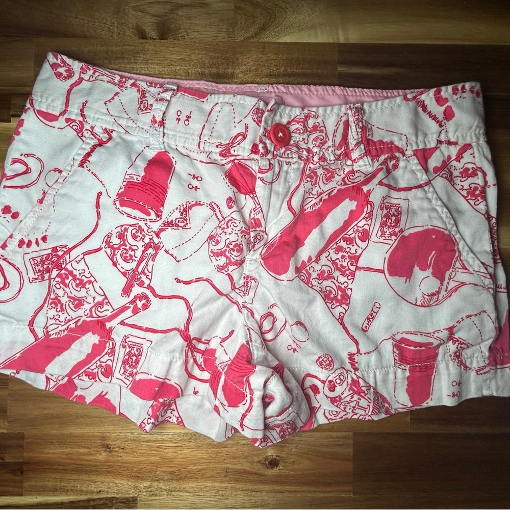 Lilly Pulitzer Spin the Bottle Party Print Pink Red White Chino Shorts Sz 2 - Picture 2 of 11